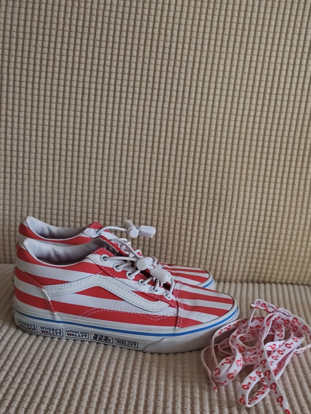 Where's Waldo Kids Vans Low-Top Sneakers